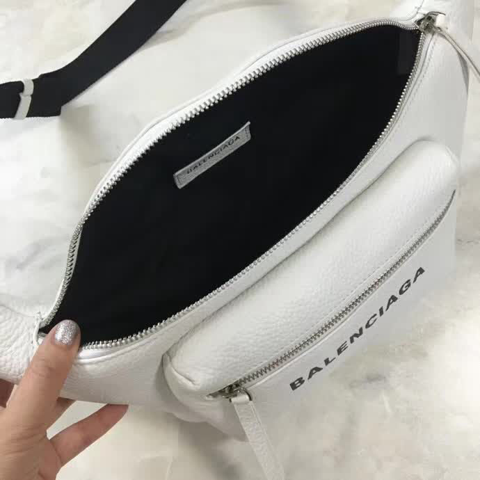 BALENCIAG巴黎世家 新品獨家發售 專櫃同步更新 帆布胸包腰包  BL1077